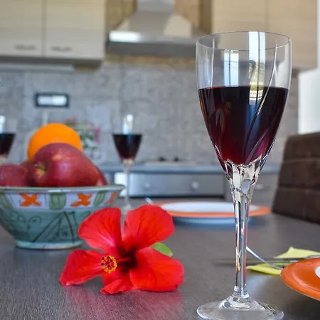 Katsaros Luxury Apts 5min Walk To Beach