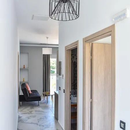 Katsaros Luxury Apts 5min Walk To Beach Planos