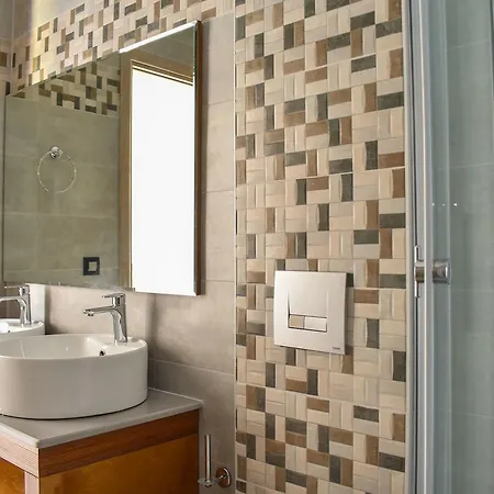 Katsaros Luxury Apts 5min Walk To Beach Apartment Planos