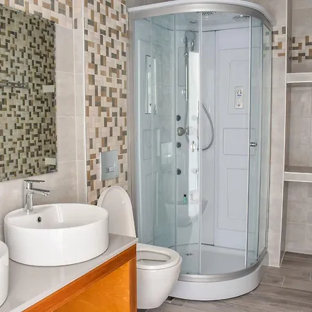 Katsaros Luxury Apts 5min Walk To Beach