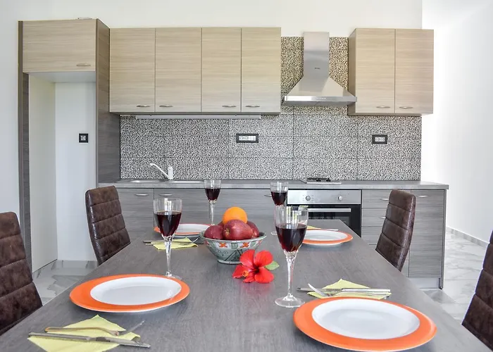 Katsaros Luxury Apts 5min Walk To Beach Apartmán *