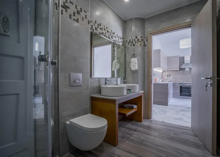 Katsaros Luxury Apts 5min Walk To Beach