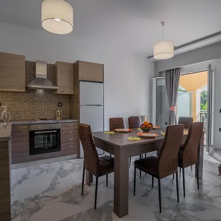 Lägenhet Katsaros Luxury Apts 5min Walk To Beach